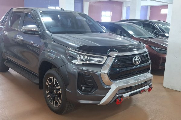 Ref1614ToyotaHiluxRocco04
