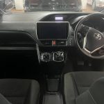 Ref4235ToyotaNoahHybridG01