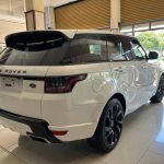 Ref8993RangeRoverHSESports2P400e02